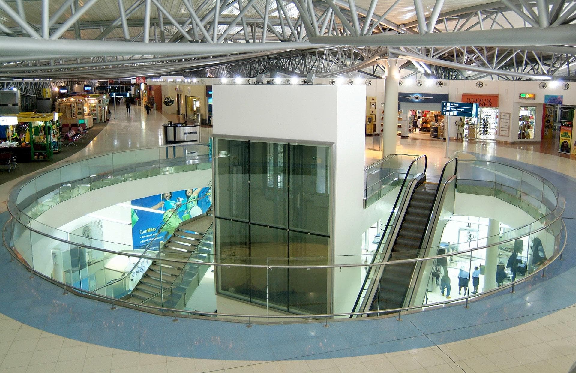 Norman Manley International Airport (KIN) thumbnail 3