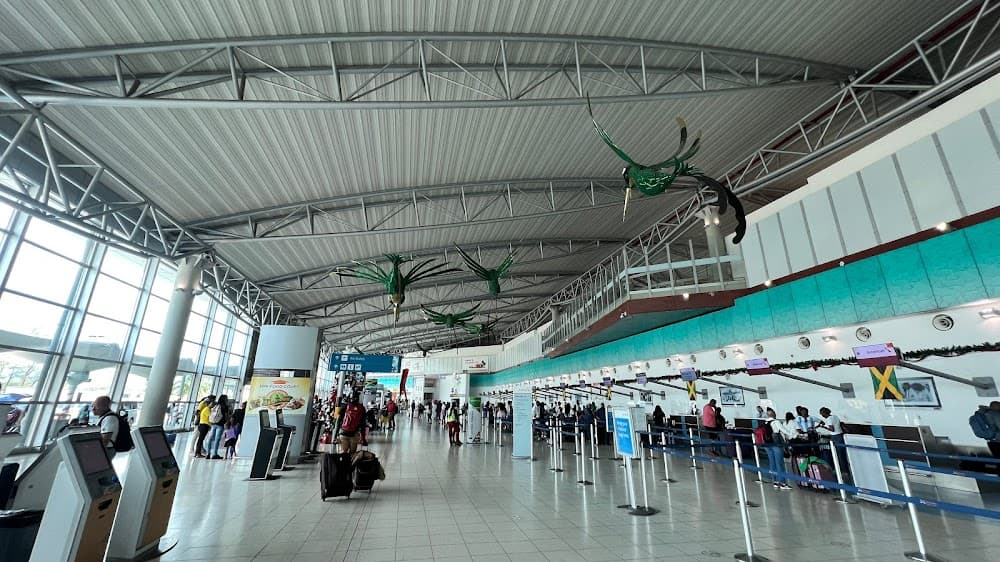 Norman Manley International Airport (KIN) thumbnail 4