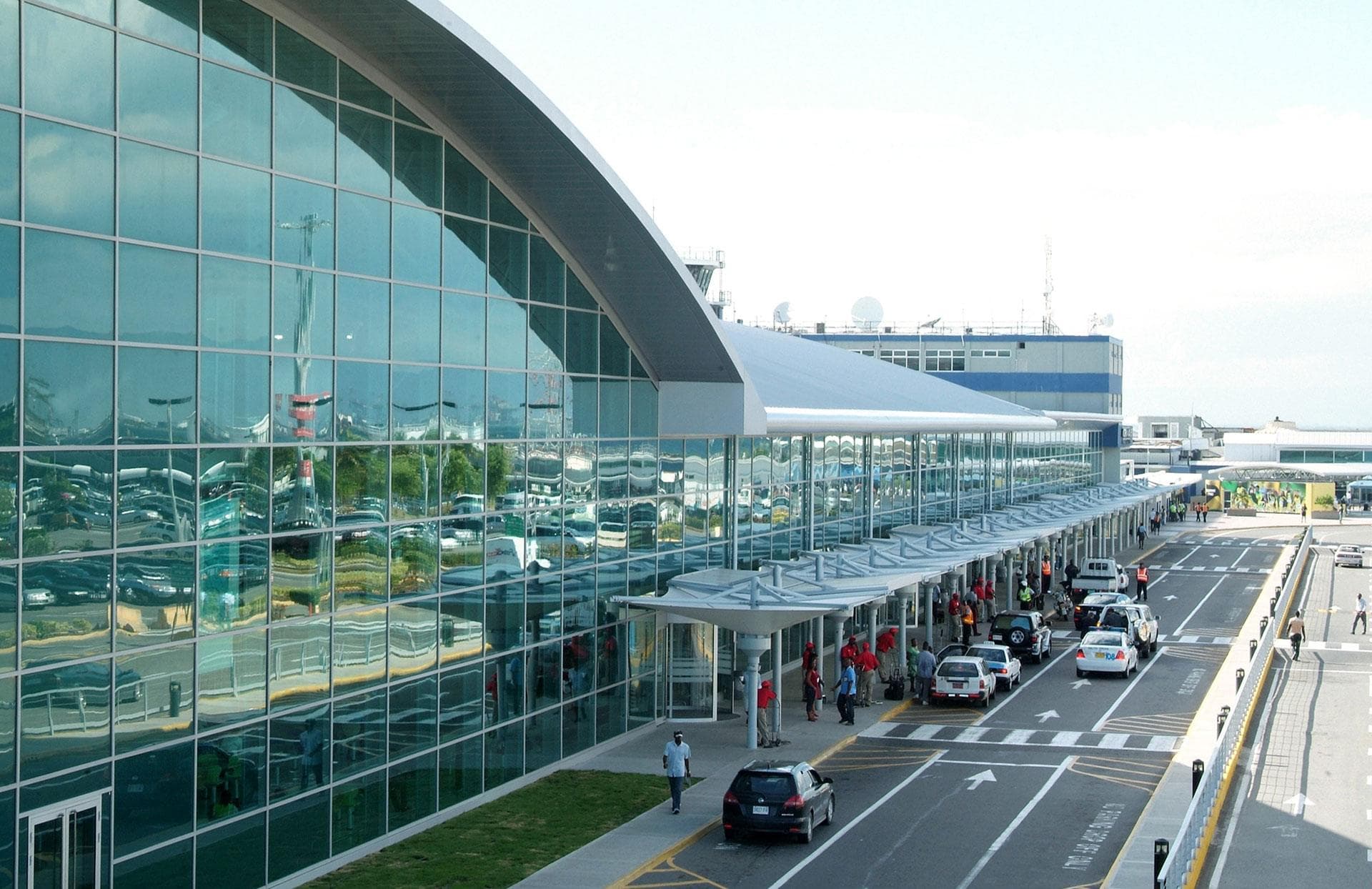 Norman Manley International Airport (KIN) thumbnail 2