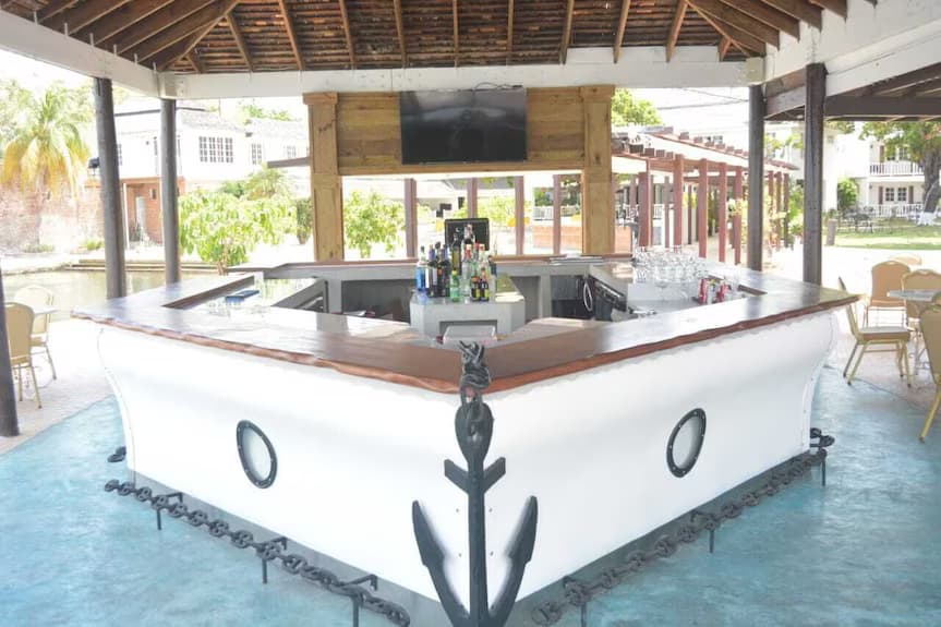 Grand Hotel Excelsior Port Royal – Historic Waterfront Stay at Jamaica’s Legendary Port